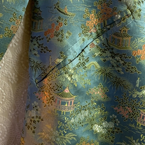 100% Silk Brocade Women's Swing Jacket. Made in Post-War Japan. - Picture 7 of 16